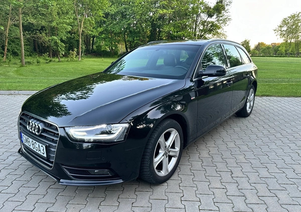 Audi A4 cena 42500 przebieg: 249000, rok produkcji 2013 z Malbork małe 742